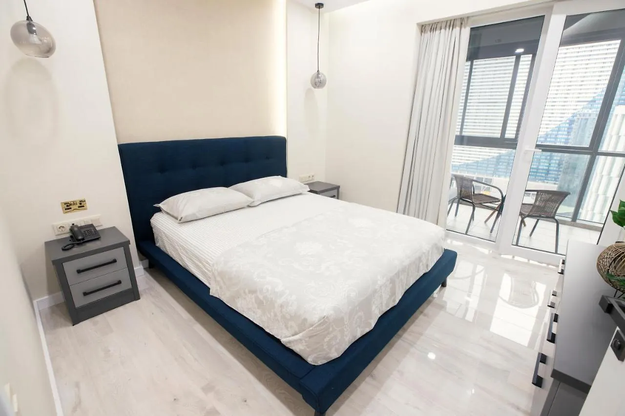 Gq Premium Apartments In Alliance Palace